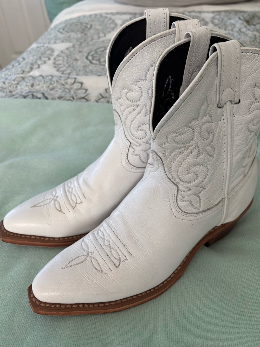 Abilene Short White All Leather Cowgirl Boots, Size 9